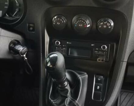 Білий Мерседес Сітан, об'ємом двигуна 1.5 л та пробігом 240 тис. км за 11100 $, фото 27 на Automoto.ua