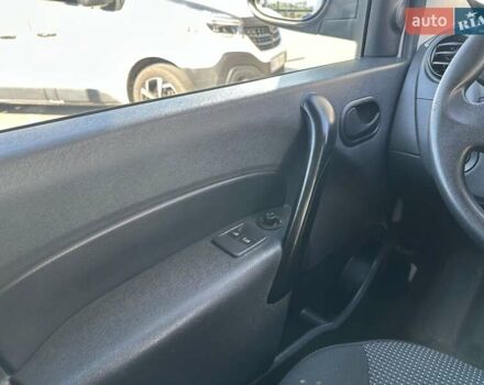 Білий Мерседес Сітан, об'ємом двигуна 1.46 л та пробігом 200 тис. км за 9300 $, фото 38 на Automoto.ua