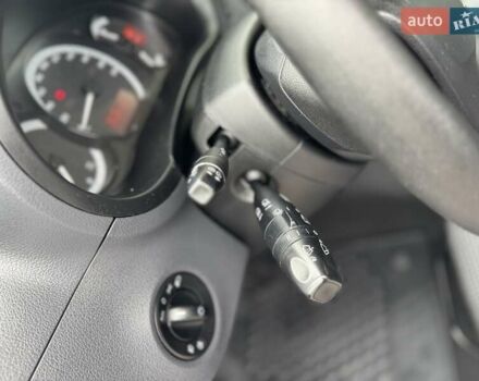 Білий Мерседес Сітан, об'ємом двигуна 1.46 л та пробігом 271 тис. км за 11000 $, фото 23 на Automoto.ua