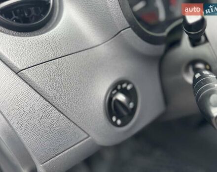 Білий Мерседес Сітан, об'ємом двигуна 1.46 л та пробігом 271 тис. км за 11000 $, фото 22 на Automoto.ua