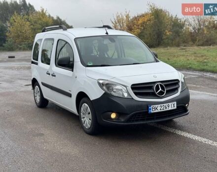 Білий Мерседес Сітан, об'ємом двигуна 1.46 л та пробігом 271 тис. км за 11000 $, фото 1 на Automoto.ua