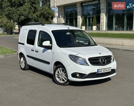 Білий Мерседес Сітан, об'ємом двигуна 1.46 л та пробігом 200 тис. км за 9300 $, фото 13 на Automoto.ua