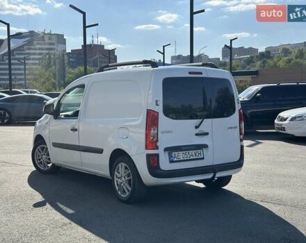 Білий Мерседес Сітан, об'ємом двигуна 1.46 л та пробігом 200 тис. км за 9300 $, фото 6 на Automoto.ua