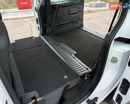 Белый Мерседес Ситан, объемом двигателя 1.5 л и пробегом 127 тыс. км за 13999 $, фото 94 на Automoto.ua