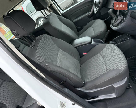 Белый Мерседес Ситан, объемом двигателя 1.5 л и пробегом 127 тыс. км за 13999 $, фото 47 на Automoto.ua