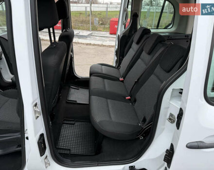 Белый Мерседес Ситан, объемом двигателя 1.5 л и пробегом 127 тыс. км за 13999 $, фото 76 на Automoto.ua