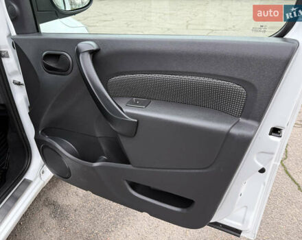 Белый Мерседес Ситан, объемом двигателя 1.5 л и пробегом 127 тыс. км за 13999 $, фото 43 на Automoto.ua