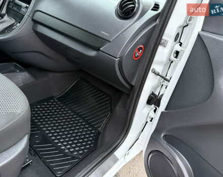 Белый Мерседес Ситан, объемом двигателя 1.5 л и пробегом 127 тыс. км за 13999 $, фото 58 на Automoto.ua