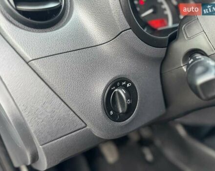 Белый Мерседес Ситан, объемом двигателя 1.5 л и пробегом 157 тыс. км за 11700 $, фото 47 на Automoto.ua