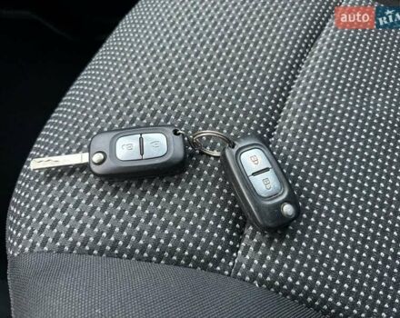 Белый Мерседес Ситан, объемом двигателя 1.5 л и пробегом 157 тыс. км за 11700 $, фото 41 на Automoto.ua