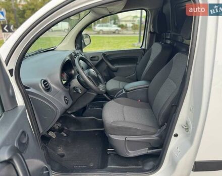 Белый Мерседес Ситан, объемом двигателя 1.5 л и пробегом 157 тыс. км за 11700 $, фото 53 на Automoto.ua