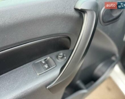 Белый Мерседес Ситан, объемом двигателя 1.5 л и пробегом 157 тыс. км за 11700 $, фото 55 на Automoto.ua