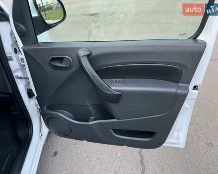 Белый Мерседес Ситан, объемом двигателя 1.5 л и пробегом 157 тыс. км за 11700 $, фото 25 на Automoto.ua