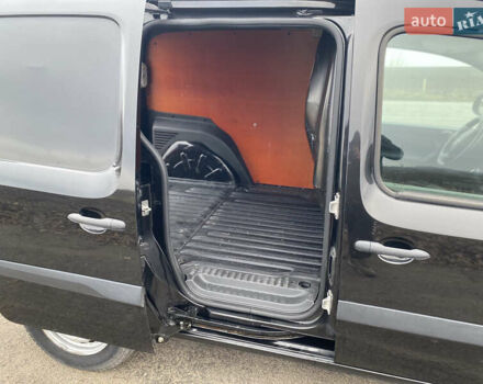 Чорний Мерседес Сітан, об'ємом двигуна 1.46 л та пробігом 200 тис. км за 8300 $, фото 5 на Automoto.ua