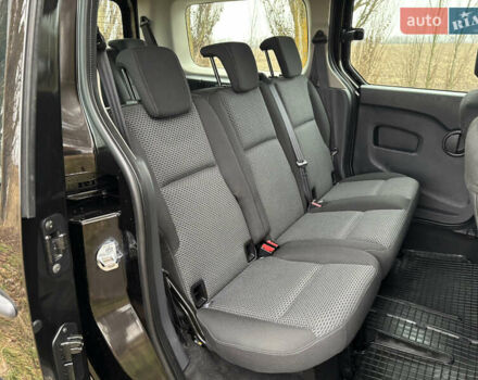 Чорний Мерседес Сітан, об'ємом двигуна 1.46 л та пробігом 135 тис. км за 12900 $, фото 24 на Automoto.ua