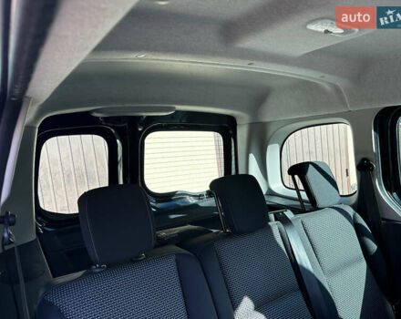 Чорний Мерседес Сітан, об'ємом двигуна 1.46 л та пробігом 238 тис. км за 11500 $, фото 28 на Automoto.ua