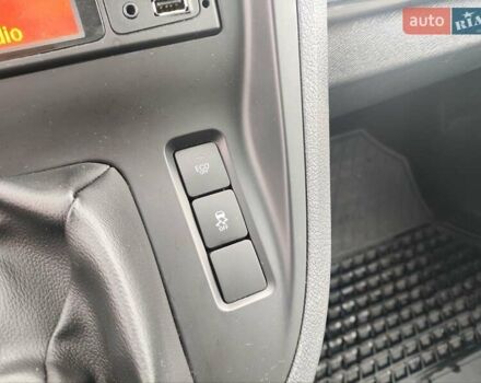 Черный Мерседес Ситан, объемом двигателя 1.5 л и пробегом 153 тыс. км за 13700 $, фото 20 на Automoto.ua