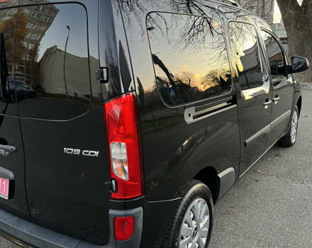 Черный Мерседес Ситан, объемом двигателя 1.5 л и пробегом 209 тыс. км за 15000 $, фото 4 на Automoto.ua