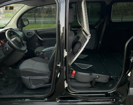 Черный Мерседес Ситан, объемом двигателя 1.5 л и пробегом 209 тыс. км за 15000 $, фото 13 на Automoto.ua