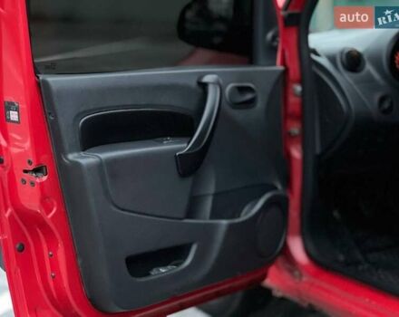 Червоний Мерседес Сітан, об'ємом двигуна 1.46 л та пробігом 234 тис. км за 8490 $, фото 27 на Automoto.ua