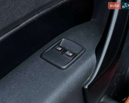 Червоний Мерседес Сітан, об'ємом двигуна 1.46 л та пробігом 234 тис. км за 8490 $, фото 24 на Automoto.ua