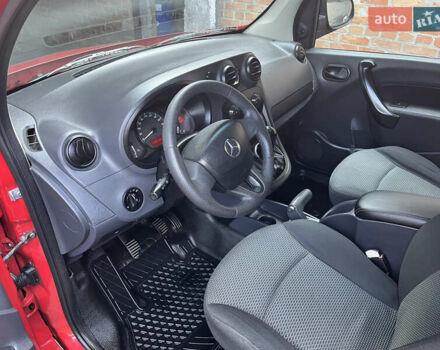 Червоний Мерседес Сітан, об'ємом двигуна 1.46 л та пробігом 280 тис. км за 7200 $, фото 13 на Automoto.ua