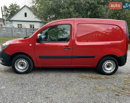 Червоний Мерседес Сітан, об'ємом двигуна 1.46 л та пробігом 280 тис. км за 7200 $, фото 2 на Automoto.ua