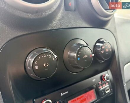 Красный Мерседес Ситан, объемом двигателя 1.46 л и пробегом 187 тыс. км за 10999 $, фото 37 на Automoto.ua