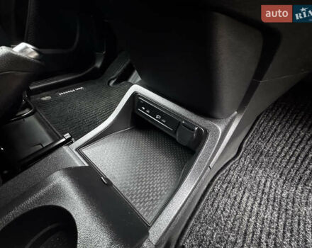 Серый Мерседес Ситан, объемом двигателя 1.46 л и пробегом 190 тыс. км за 15550 $, фото 28 на Automoto.ua