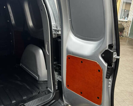 Серый Мерседес Ситан, объемом двигателя 1.46 л и пробегом 190 тыс. км за 15550 $, фото 41 на Automoto.ua