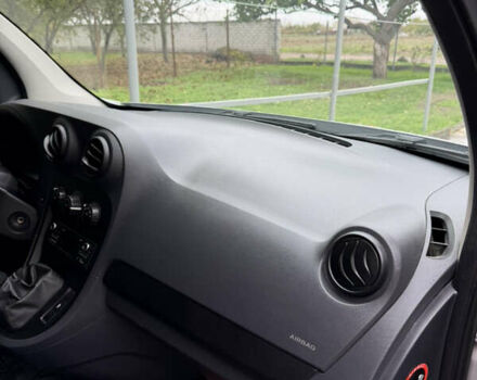 Серый Мерседес Ситан, объемом двигателя 1.46 л и пробегом 168 тыс. км за 11899 $, фото 33 на Automoto.ua