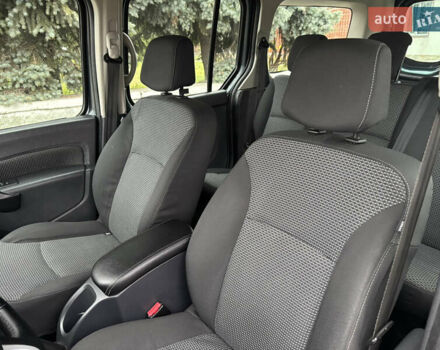 Серый Мерседес Ситан, объемом двигателя 1.46 л и пробегом 189 тыс. км за 12950 $, фото 8 на Automoto.ua