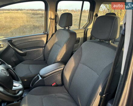 Серый Мерседес Ситан, объемом двигателя 1.46 л и пробегом 193 тыс. км за 12850 $, фото 28 на Automoto.ua