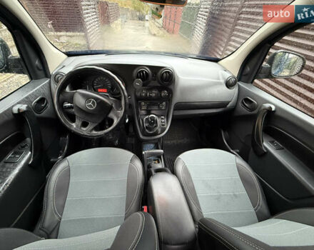 Мерседес Ситан 2014 в Тернополе на Automoto.ua Синий Мерседес Ситан, объемом двигателя 1.46 л и пробегом 274 тыс. км за 10000 $, фото 3 на Automoto.ua