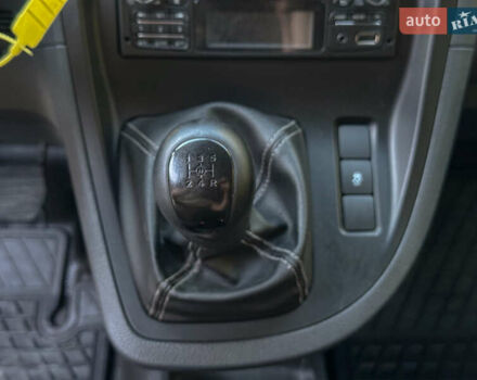 Зелений Мерседес Сітан, об'ємом двигуна 1.5 л та пробігом 119 тис. км за 12800 $, фото 72 на Automoto.ua