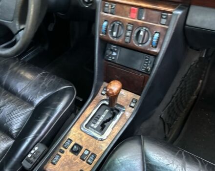 Мерседес Купе, объемом двигателя 3.2 л и пробегом 300 тыс. км за 1000 $, фото 4 на Automoto.ua