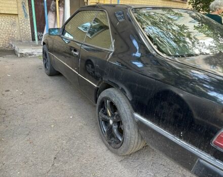 Мерседес Купе, объемом двигателя 3.2 л и пробегом 300 тыс. км за 1000 $, фото 1 на Automoto.ua