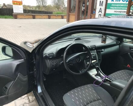 Мерседес Купе 2002 в Хмельницком на Automoto.ua Синий Мерседес Купе, объемом двигателя 1.8 л и пробегом 380 тыс. км за 3999 $, фото 6 на Automoto.ua