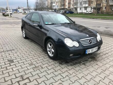 Мерседес Купе 2002 в Хмельницком на Automoto.ua Синий Мерседес Купе, объемом двигателя 1.8 л и пробегом 380 тыс. км за 4999 $, фото 1 на Automoto.ua