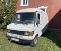 Белый Мерседес Другая, объемом двигателя 2.3 л и пробегом 400 тыс. км за 1500 $, фото 2 на Automoto.ua