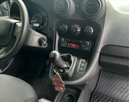 Білий Мерседес Інша, об'ємом двигуна 0 л та пробігом 85 тис. км за 8500 $, фото 7 на Automoto.ua