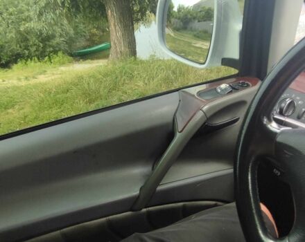 Белый Мерседес Другая, объемом двигателя 2.1 л и пробегом 265 тыс. км за 10058 $, фото 2 на Automoto.ua