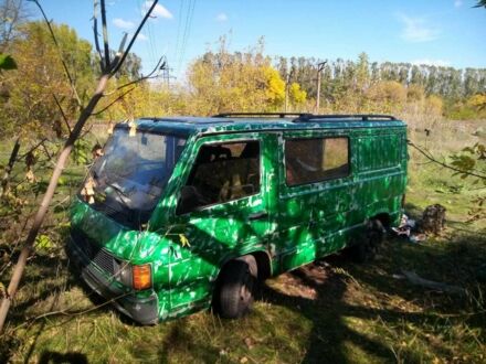 Мерседес Другая 1991 в Чернигове на Automoto.ua Белый Мерседес Другая, объемом двигателя 2.4 л и пробегом 303 тыс. км за 1543 $, фото 1 на Automoto.ua