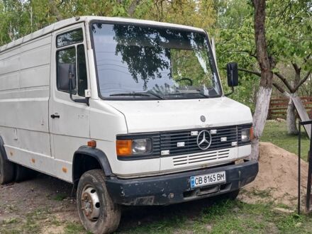 Мерседес Другая 1993 в Чернигове на Automoto.ua Белый Мерседес Другая, объемом двигателя 4 л и пробегом 600 тыс. км за 3869 $, фото 1 на Automoto.ua