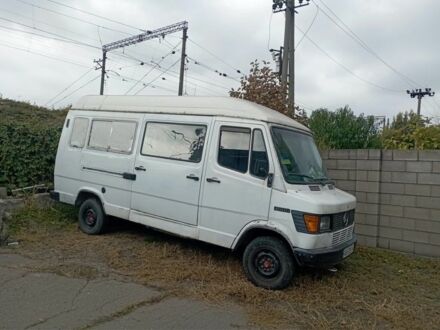 Мерседес Інша 1994 у Кам'янське (Дніпродзержинськ) на Automoto.ua Білий Мерседес Інша, об'ємом двигуна 2.45 л та пробігом 100 тис. км за 1425 $, фото 1 на Automoto.ua