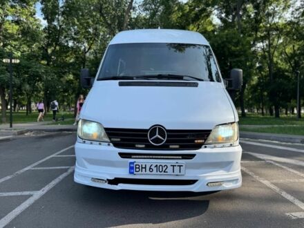 Мерседес Другая 2000 в Ужгороде на Automoto.ua Белый Мерседес Другая, объемом двигателя 2.2 л и пробегом 100 тыс. км за 9900 $, фото 1 на Automoto.ua