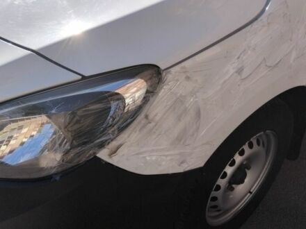 Мерседес Інша 2015 у Дніпро (Дніпропетровську) на Automoto.ua Білий Мерседес Інша, об'ємом двигуна 1.5 л та пробігом 190 тис. км за 7500 $, фото 1 на Automoto.ua