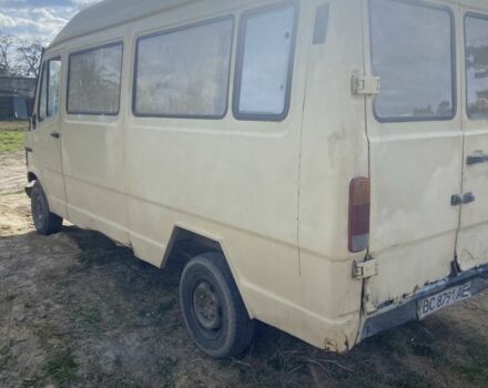 Бежевый Мерседес Другая, объемом двигателя 2.3 л и пробегом 452 тыс. км за 1500 $, фото 2 на Automoto.ua