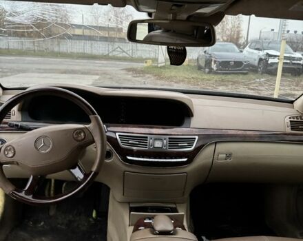 Черный Мерседес Другая, объемом двигателя 5.5 л и пробегом 240 тыс. км за 3700 $, фото 6 на Automoto.ua