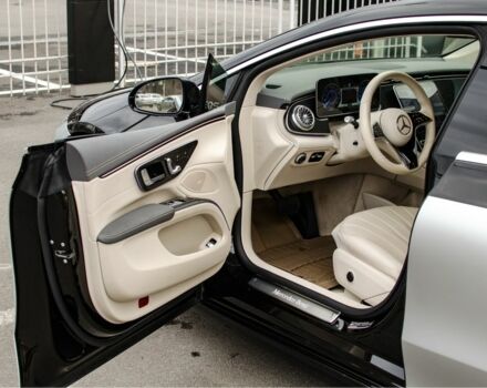 Черный Мерседес Другая, объемом двигателя 0 л и пробегом 52 тыс. км за 69000 $, фото 4 на Automoto.ua